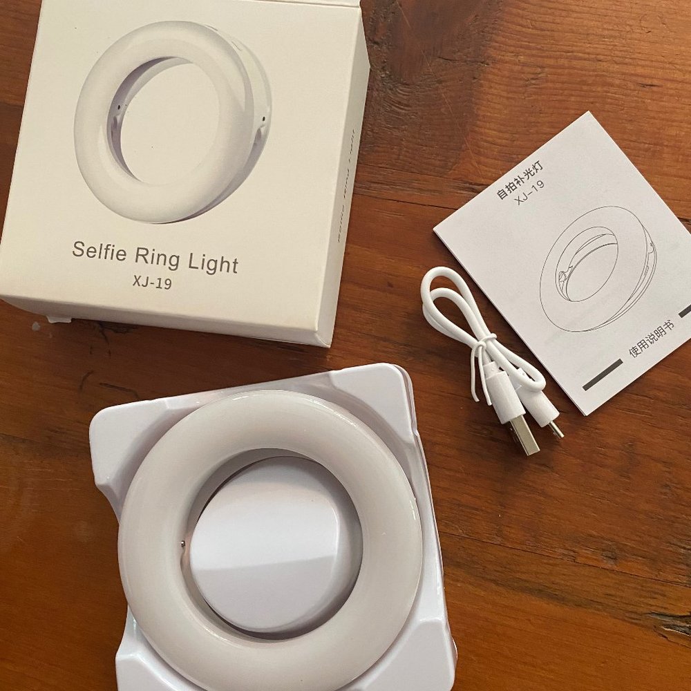 CLIP ON SELFIE LED RING LIGHT 3.5" - RECHARGEABLE-USB - BRAND NEW IN BOX